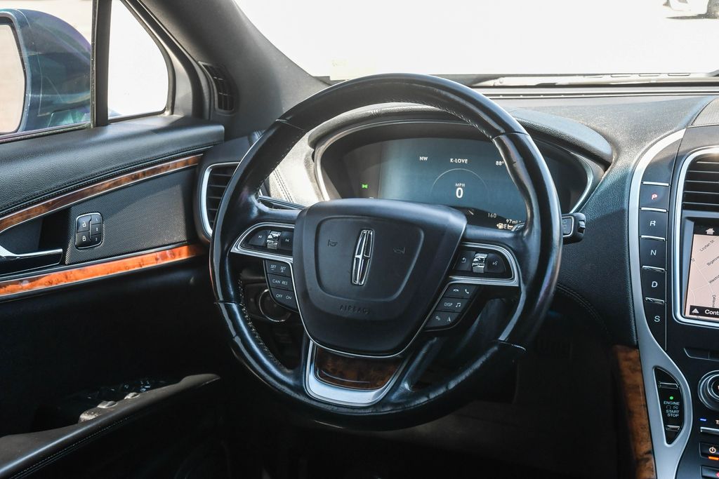 Thumbnail: 2019 Lincoln Nautilus - 2