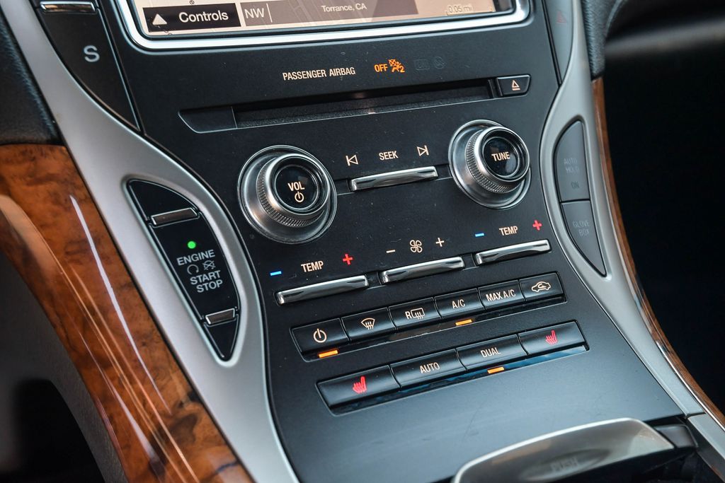 Thumbnail: 2019 Lincoln Nautilus - 24