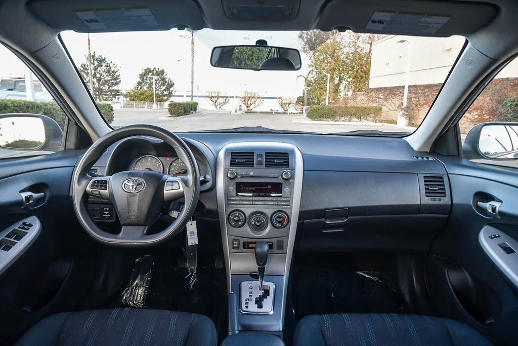 2011 Toyota Corolla S 8