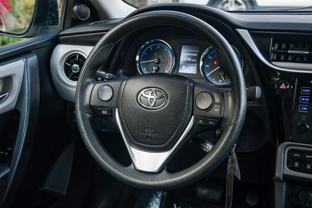 Thumbnail: 2017 Toyota Corolla - 2