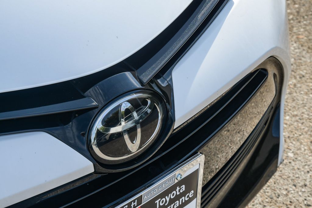 Thumbnail: 2017 Toyota Corolla - 6