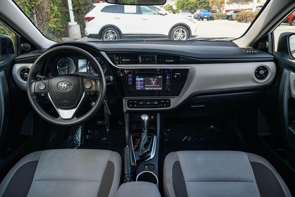 Thumbnail: 2017 Toyota Corolla - 9