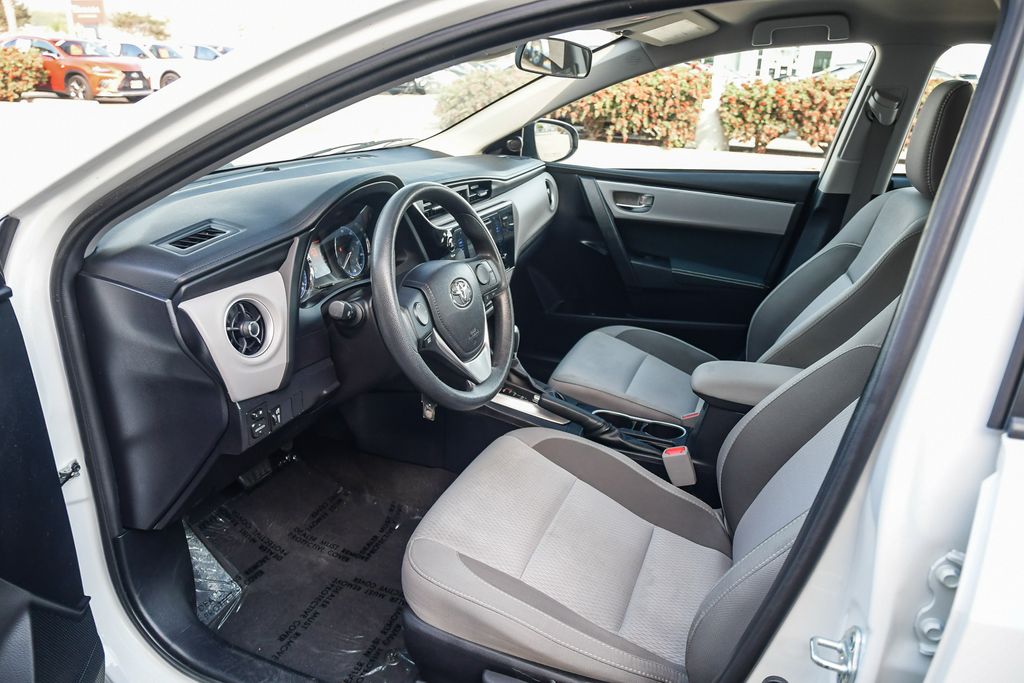 Thumbnail: 2017 Toyota Corolla - 10