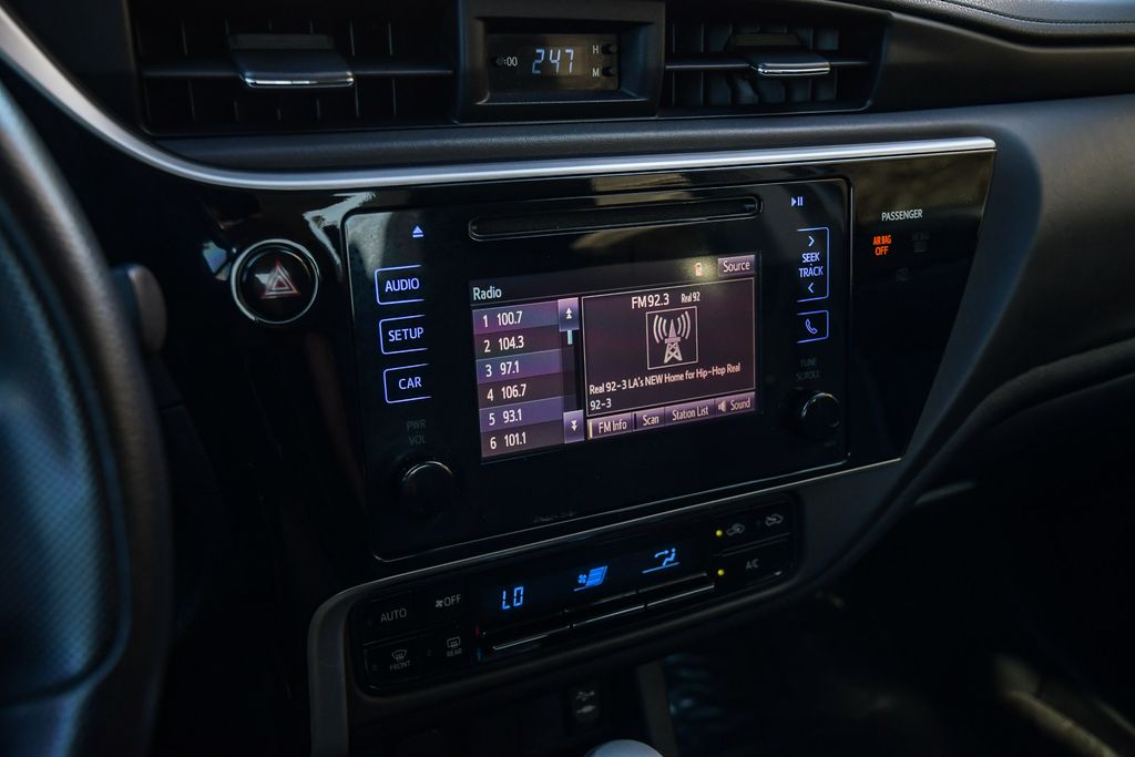 Thumbnail: 2017 Toyota Corolla - 25