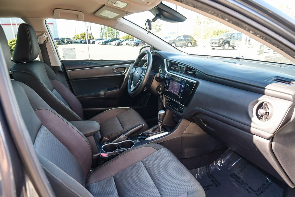 Thumbnail: 2017 Toyota Corolla - 10