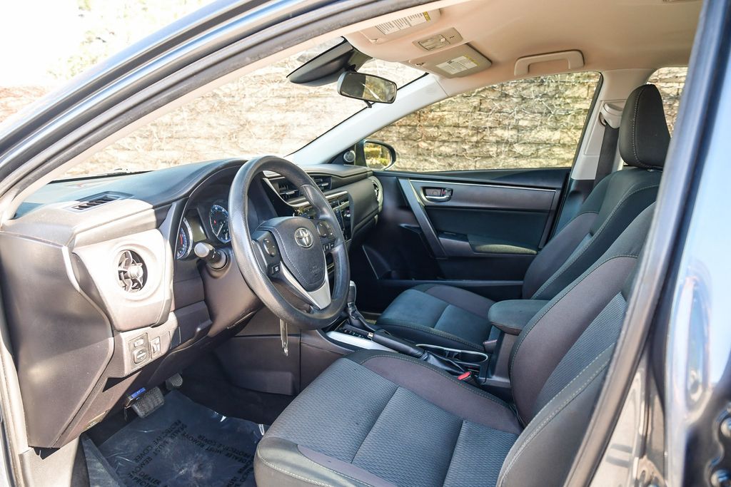 Thumbnail: 2017 Toyota Corolla - 11