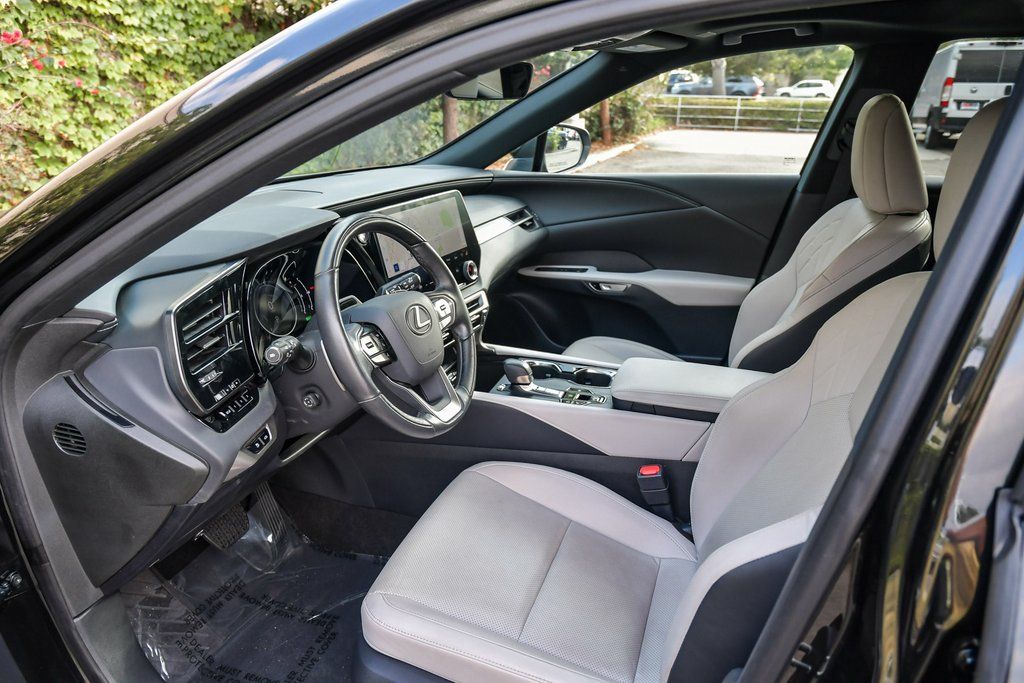 Thumbnail: 2024 Lexus RX - 10