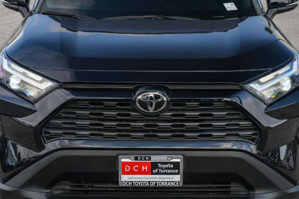 Thumbnail: 2022 Toyota RAV4 - 7