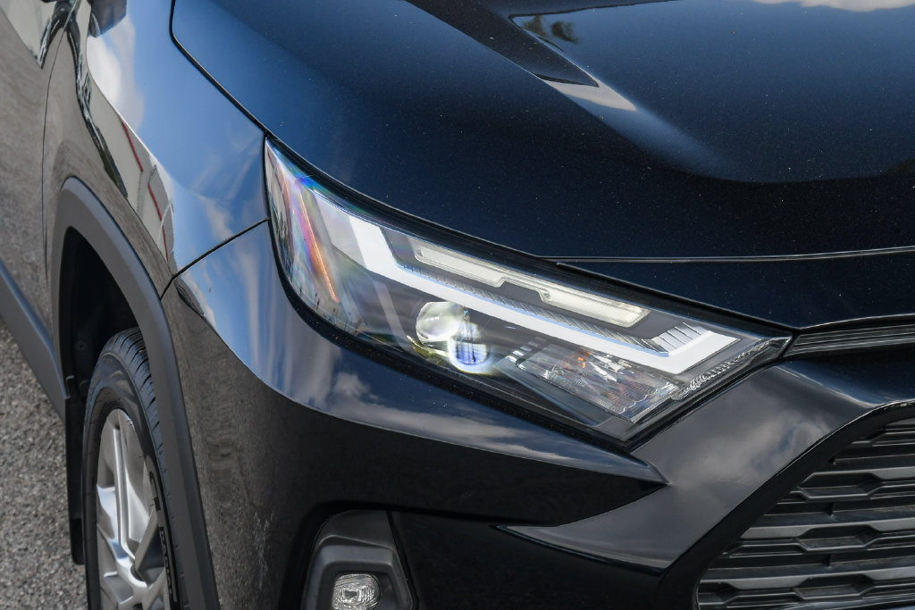 Thumbnail: 2022 Toyota RAV4 - 16