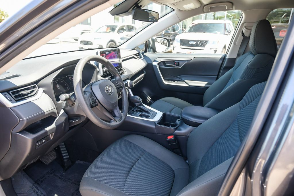 Thumbnail: 2023 Toyota RAV4 - 10