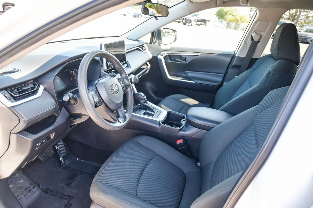 Thumbnail: 2024 Toyota RAV4 - 10