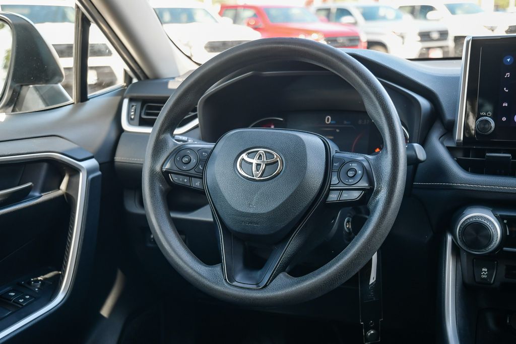 Thumbnail: 2024 Toyota RAV4 - 2