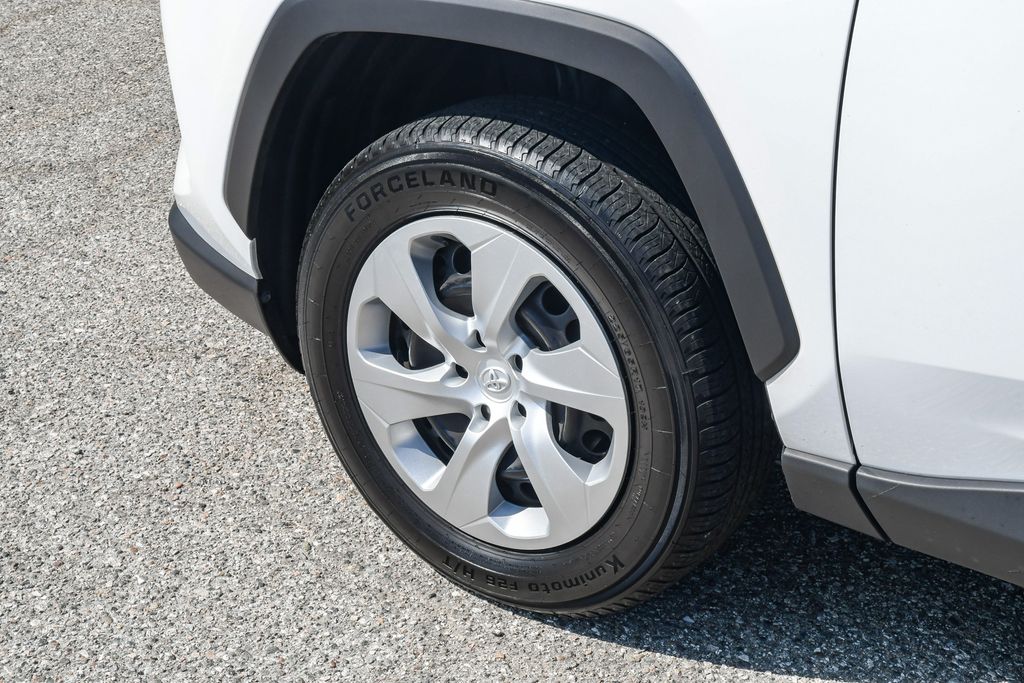 Thumbnail: 2024 Toyota RAV4 - 6