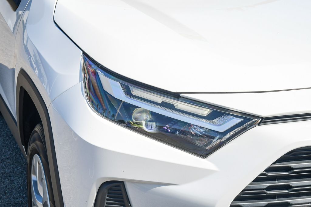 Thumbnail: 2024 Toyota RAV4 - 17
