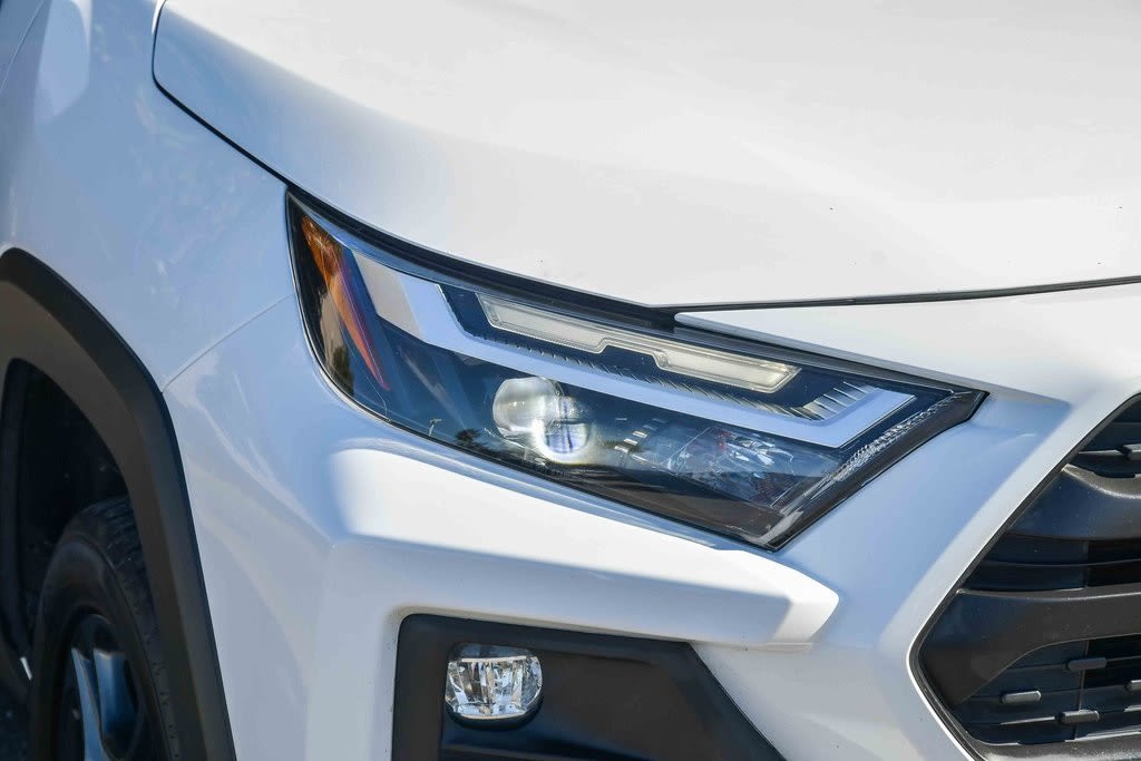 Thumbnail: 2023 Toyota RAV4 - 18