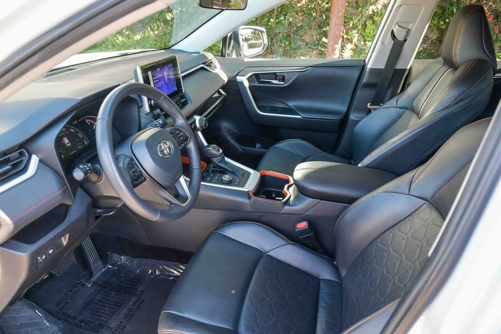 Thumbnail: 2023 Toyota RAV4 - 11