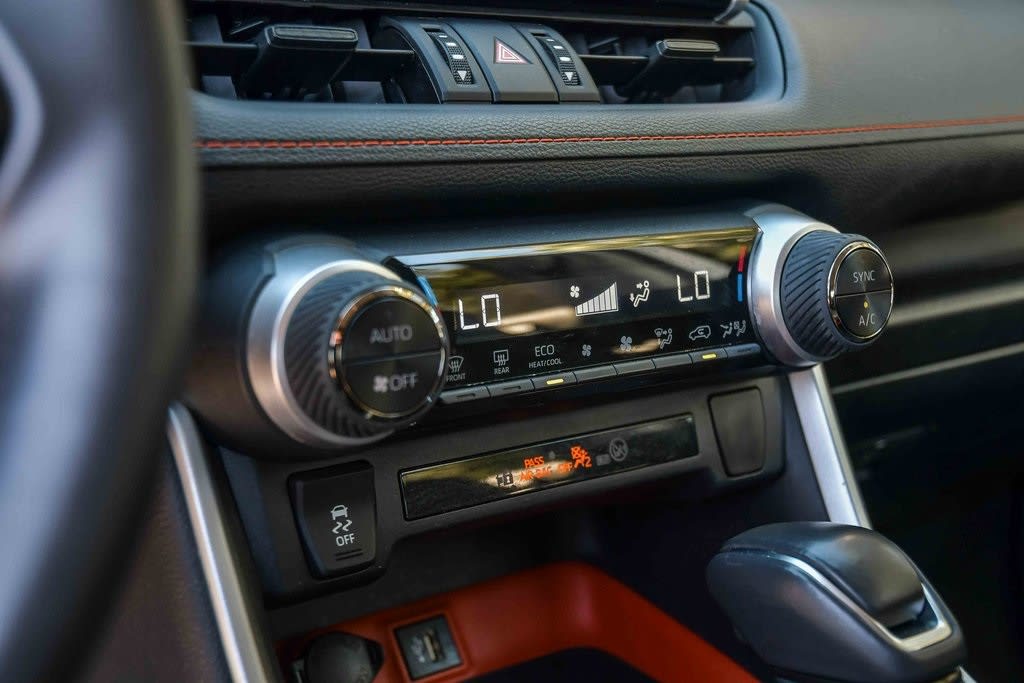 Thumbnail: 2023 Toyota RAV4 - 28