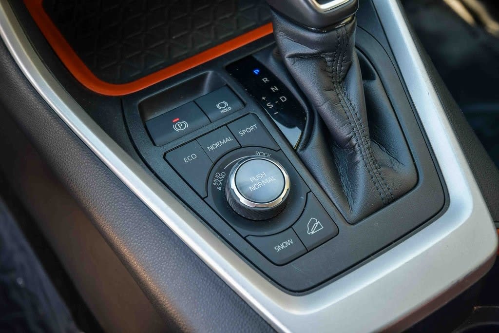 Thumbnail: 2023 Toyota RAV4 - 27