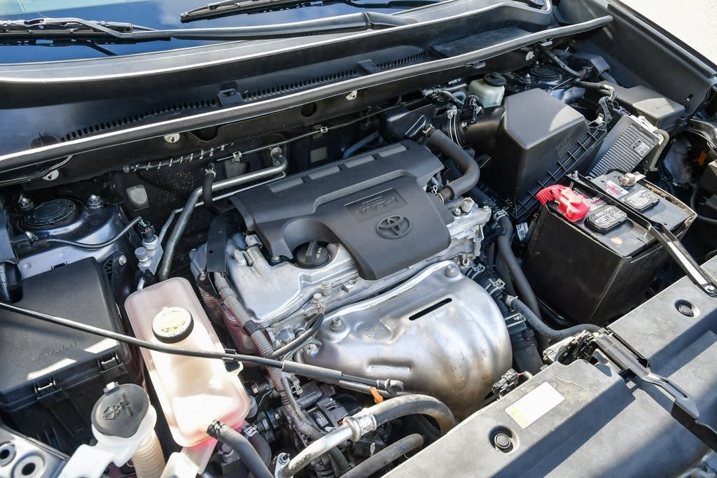 Thumbnail: 2018 Toyota RAV4 - 7