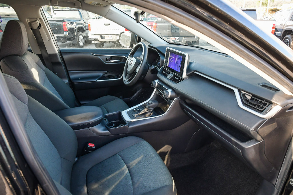 Thumbnail: 2025 Toyota RAV4 - 8