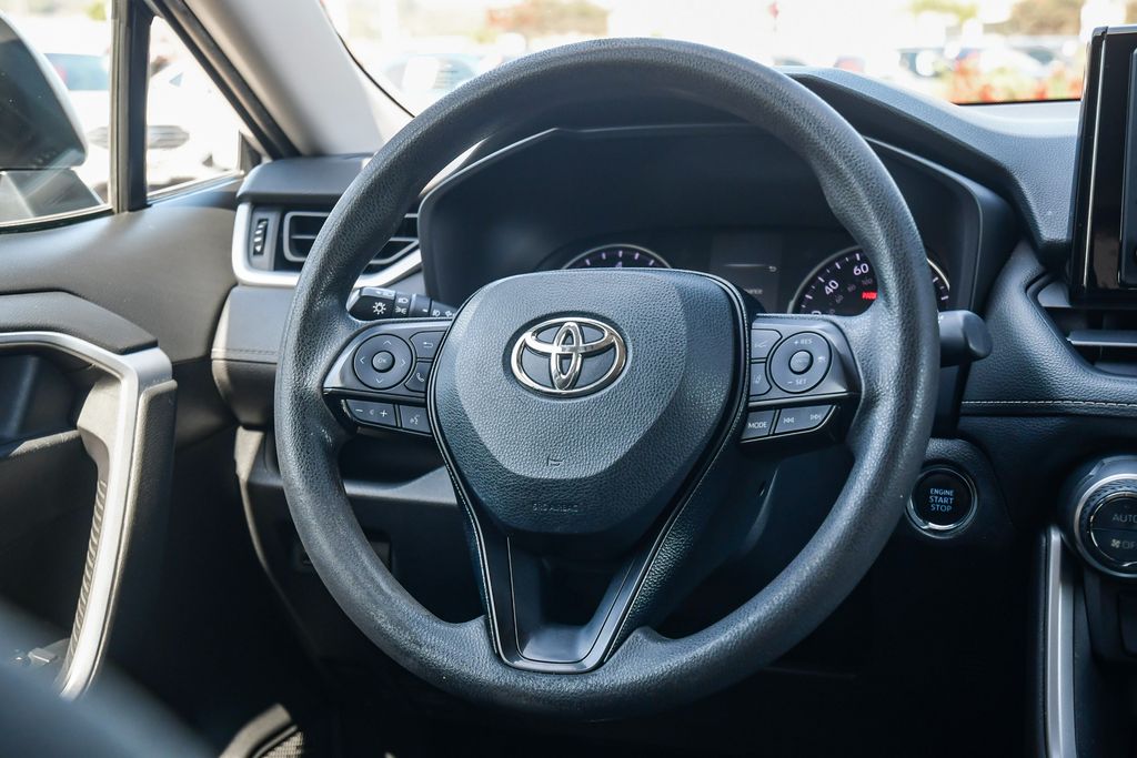Thumbnail: 2020 Toyota RAV4 - 2