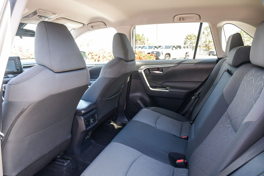 Thumbnail: 2020 Toyota RAV4 - 11
