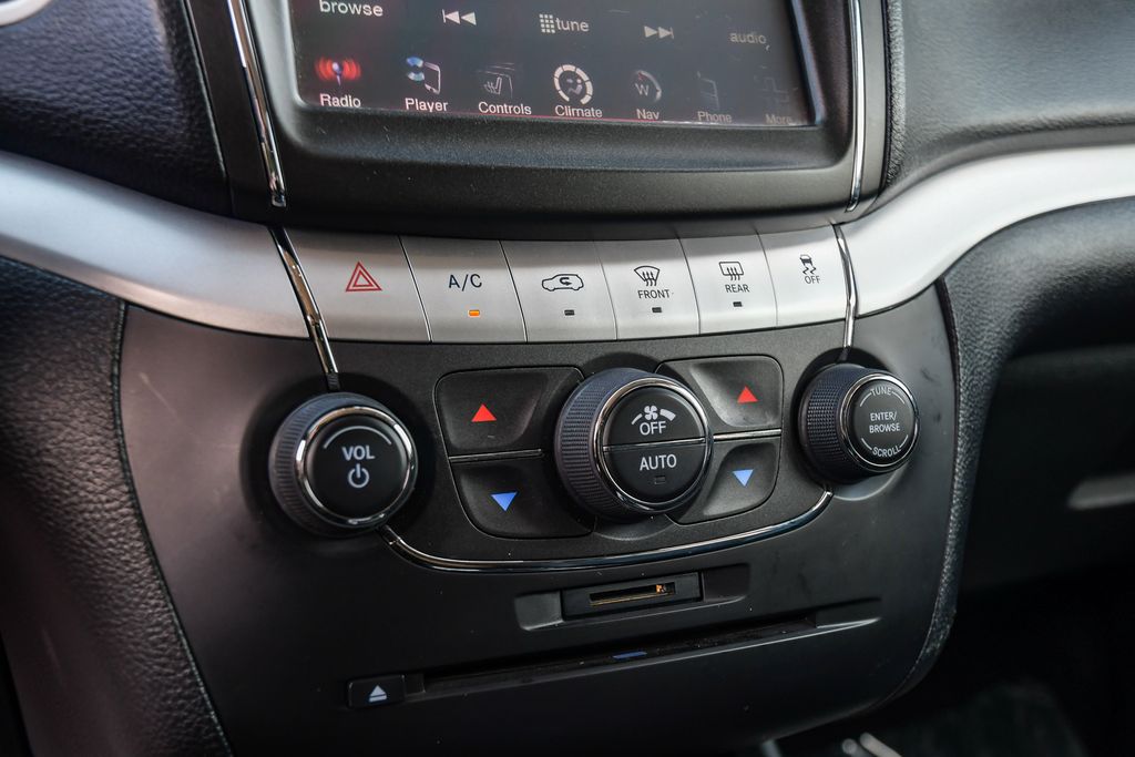 Thumbnail: 2018 Dodge Journey - 25