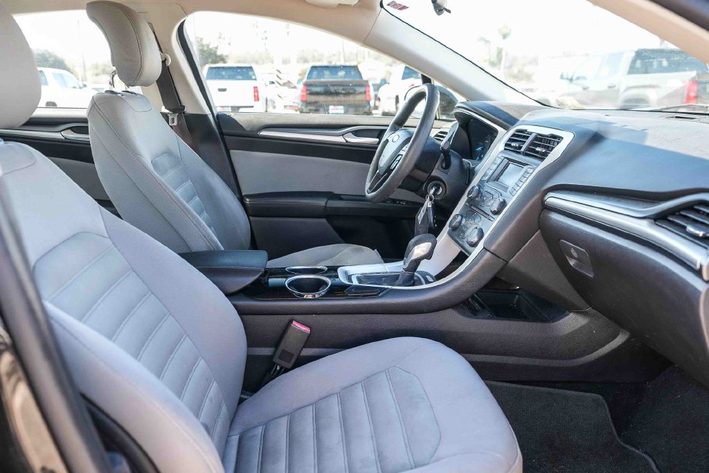 Thumbnail: 2013 Ford Fusion - 9