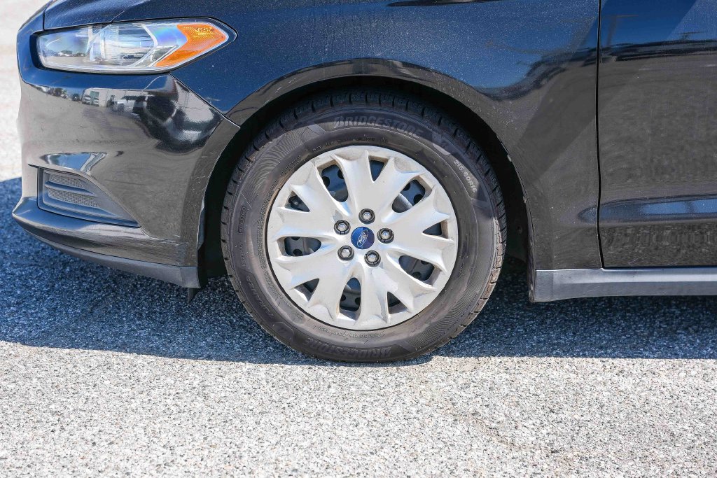 Thumbnail: 2013 Ford Fusion - 21