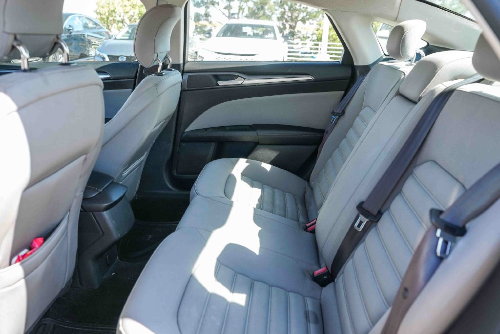 Thumbnail: 2013 Ford Fusion - 11