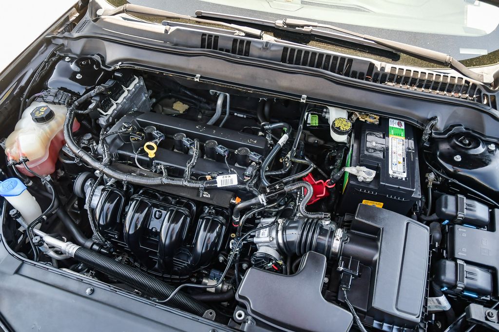 Thumbnail: 2016 Ford Fusion - 8