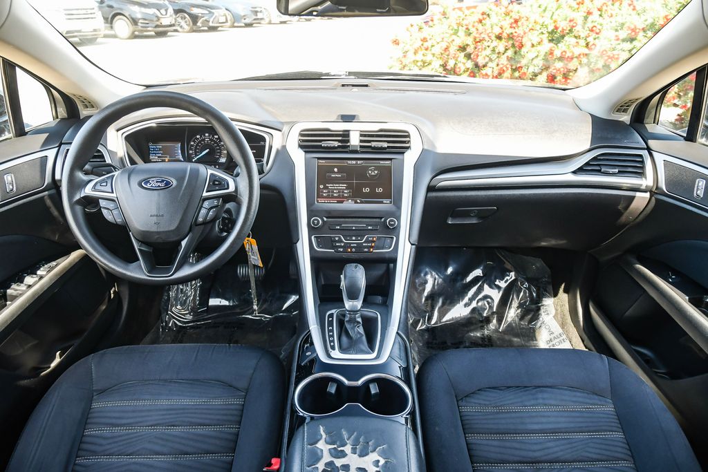 Thumbnail: 2016 Ford Fusion - 9