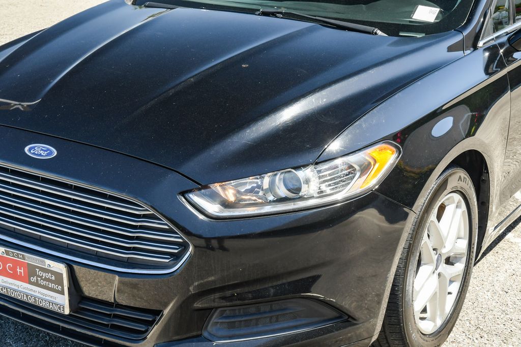 Thumbnail: 2016 Ford Fusion - 17