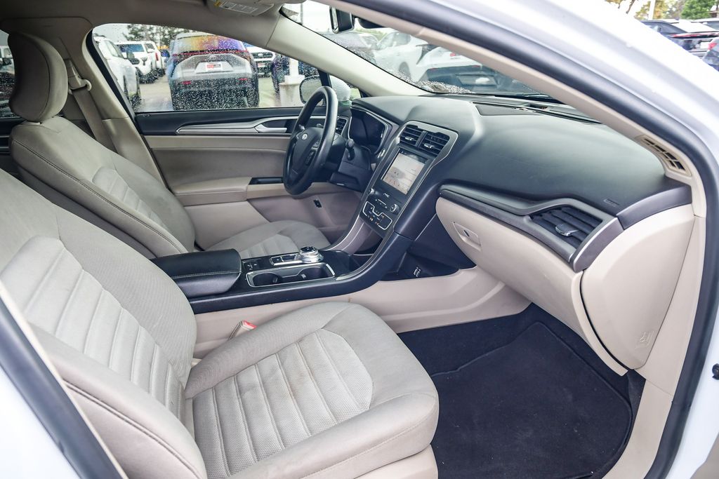 Thumbnail: 2019 Ford Fusion - 9