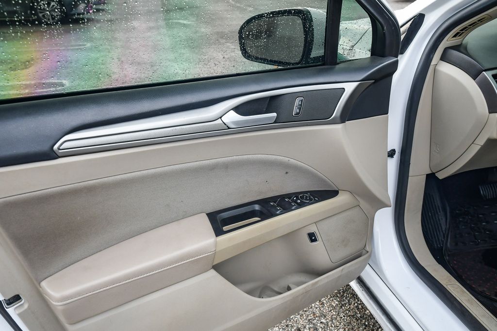Thumbnail: 2019 Ford Fusion - 25