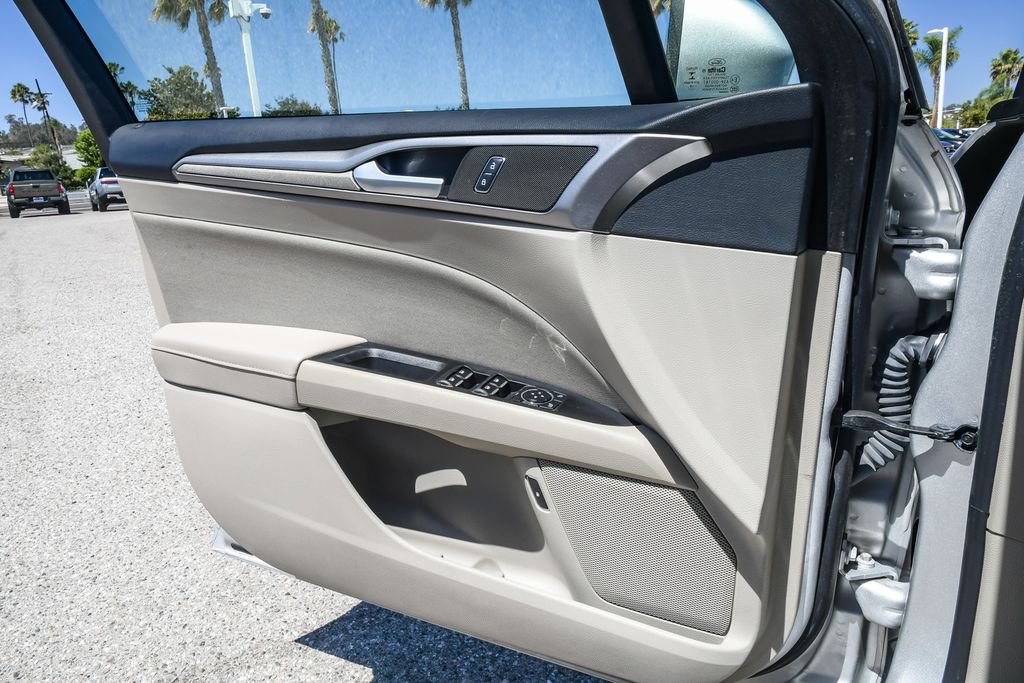 Thumbnail: 2019 Ford Fusion - 26
