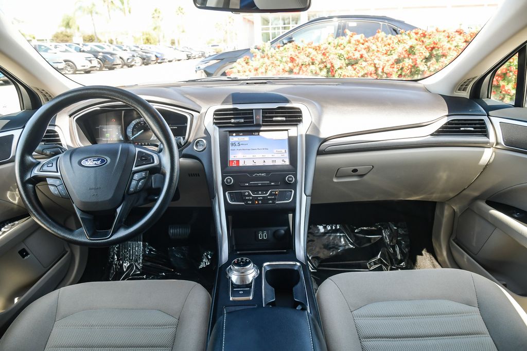 Thumbnail: 2019 Ford Fusion - 9
