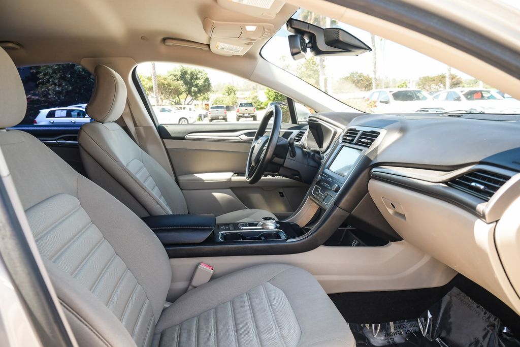 Thumbnail: 2019 Ford Fusion - 10