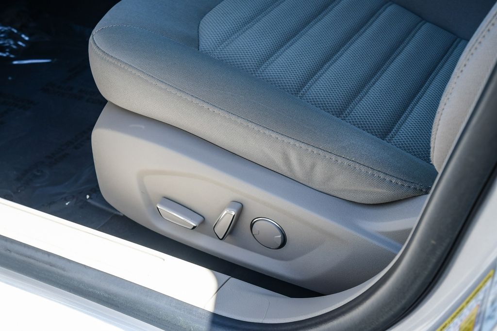 Thumbnail: 2019 Ford Fusion - 27