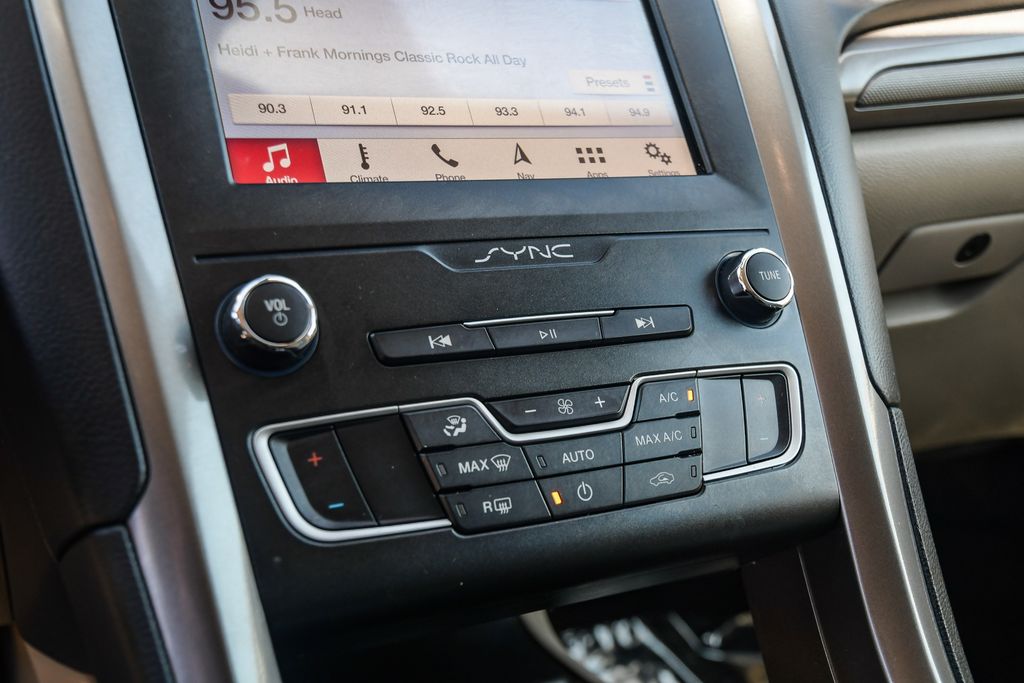 Thumbnail: 2019 Ford Fusion - 23