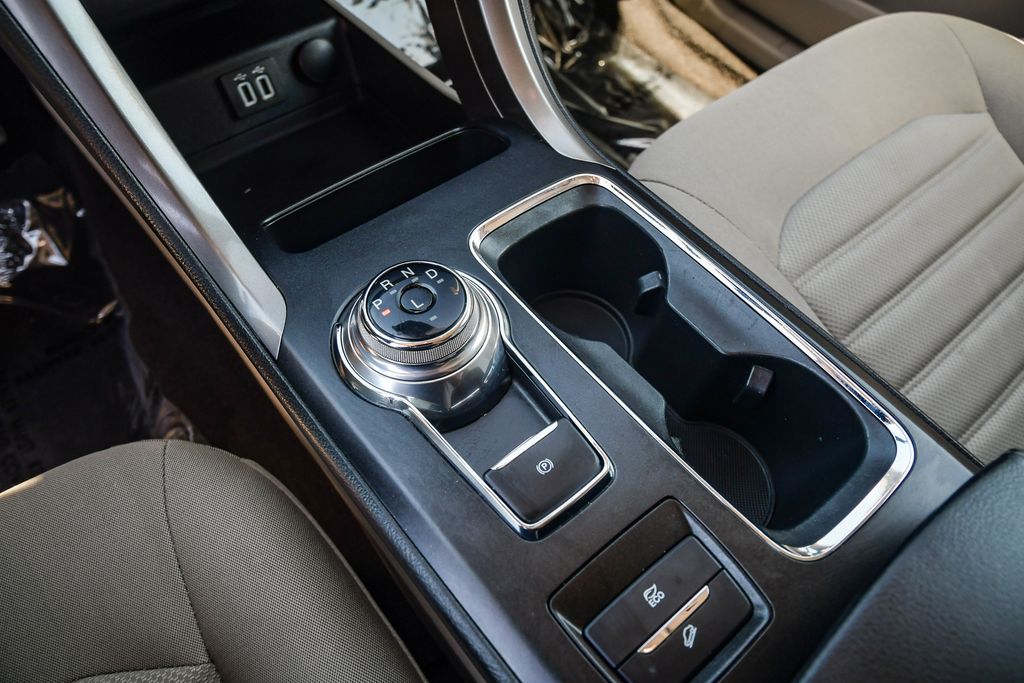 Thumbnail: 2019 Ford Fusion - 14