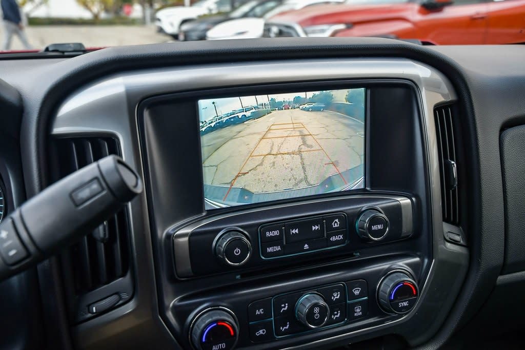 2018 Chevrolet Silverado 1500 LT 25