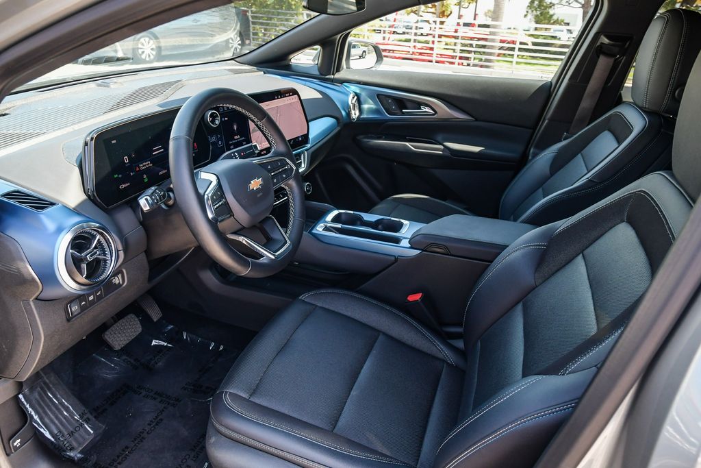 Thumbnail: 2024 Chevrolet Equinox - 11
