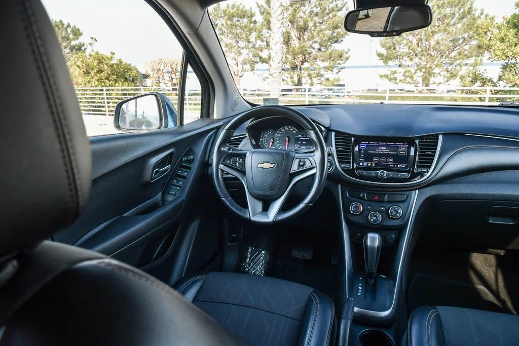 2020 Chevrolet Trax LT 2