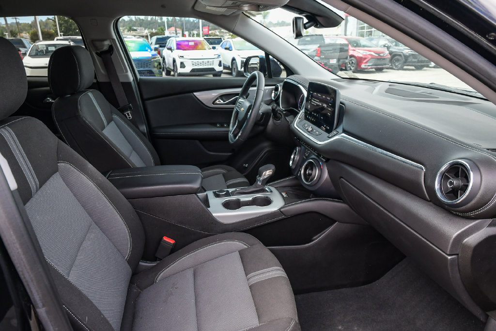 Thumbnail: 2023 Chevrolet Blazer - 9