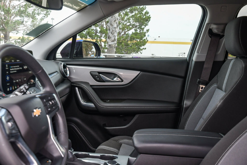 Thumbnail: 2023 Chevrolet Blazer - 24