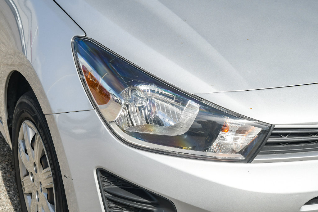 Thumbnail: 2022 Kia Rio - 18