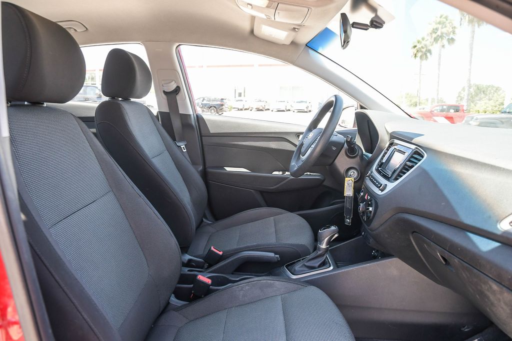 Thumbnail: 2018 Hyundai Accent - 9