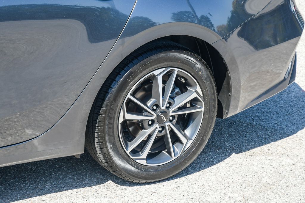 Thumbnail: 2022 Kia Forte - 20