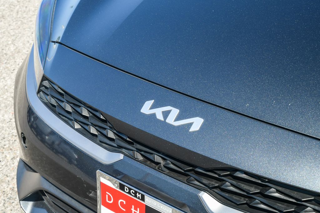Thumbnail: 2022 Kia Forte - 6